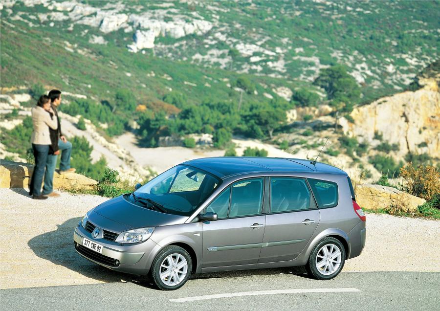  Renault Grand Scenic 2004 года  (фото 33 из 47)